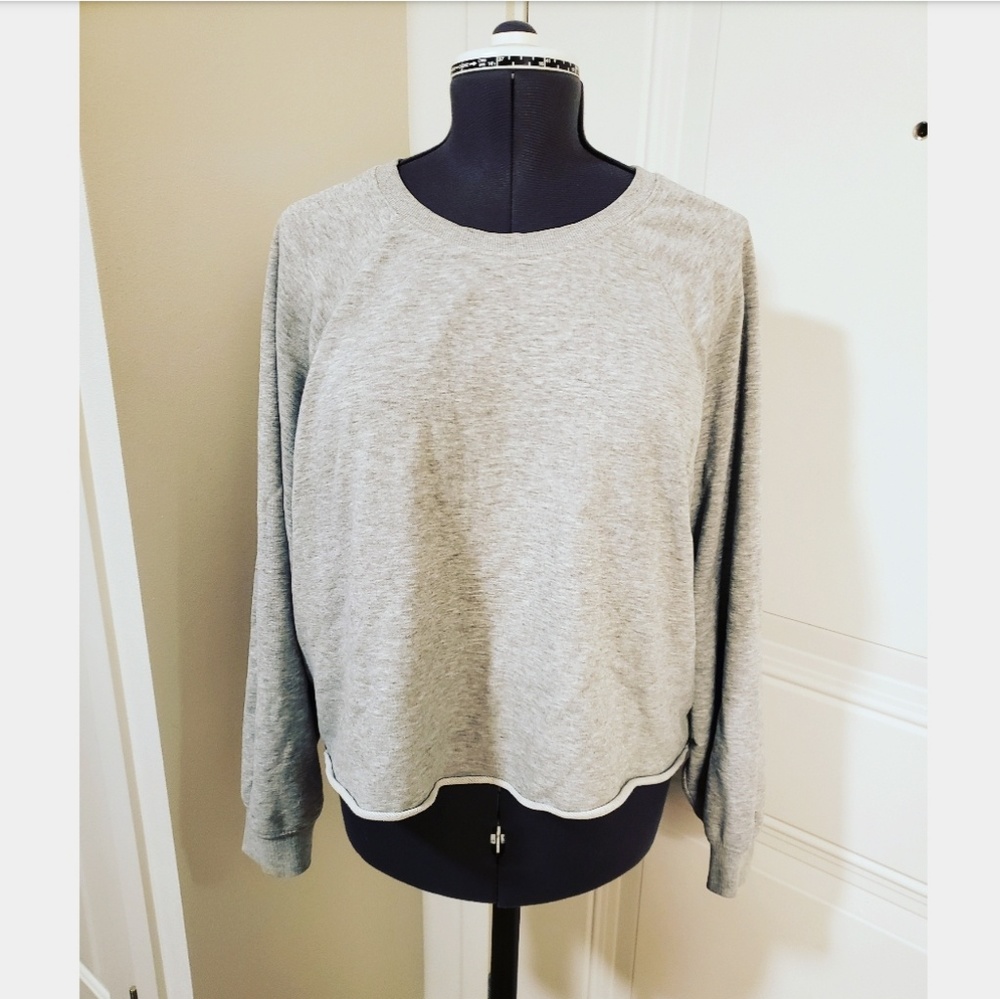 H&M Long Sleeve Semi Crop Sweater